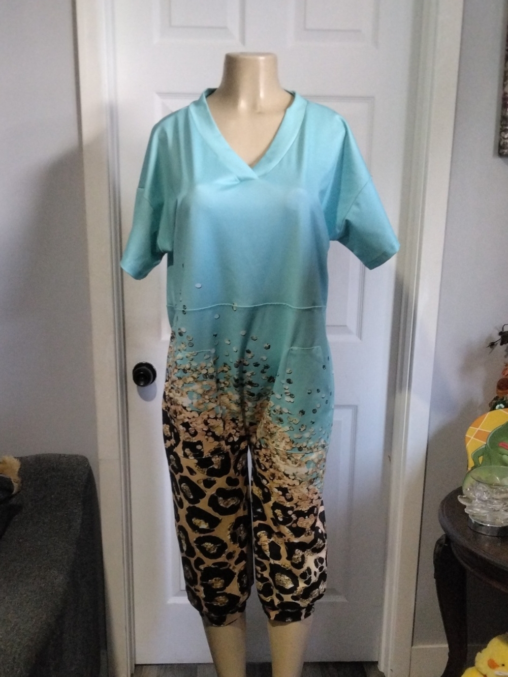 Aqua Ombre V-Neck Two-Piece Set with Leopard Print